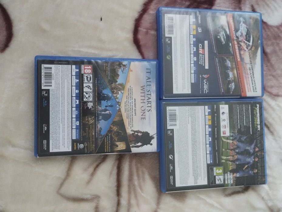 Vând jocuri PS4 în stare foarte bună - preț 150 de lei