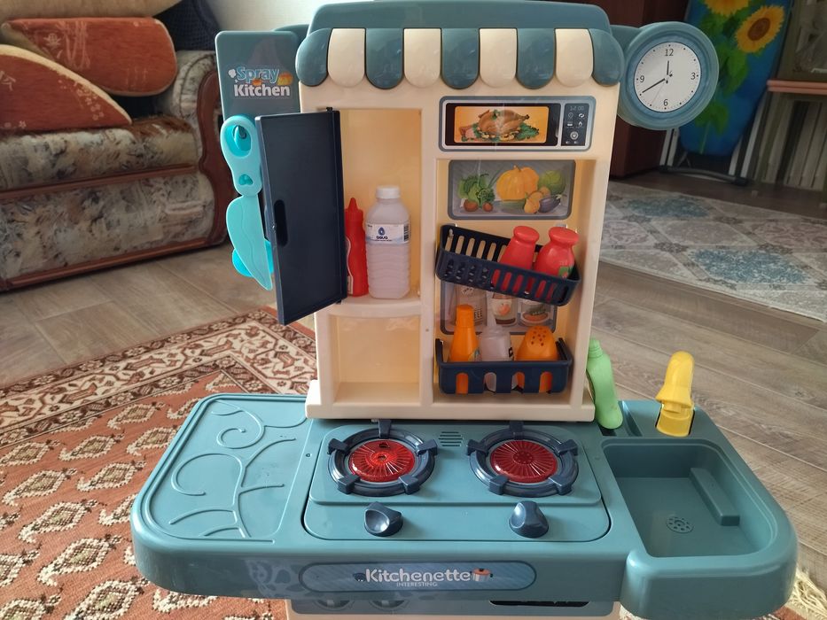 Продаю детскую кухню