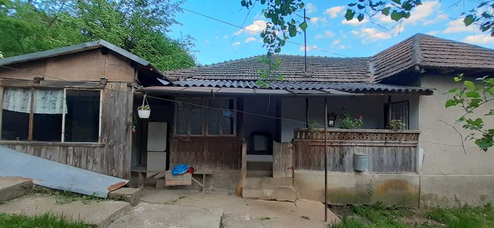 Casă de vanzare județul Buzău, sat Bâscenii de Sus