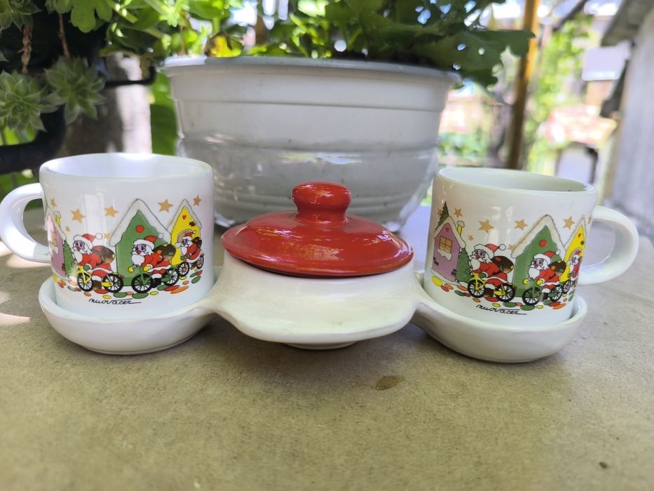 Порцеланова посуда/чаши за кафе/захарница/оливерници