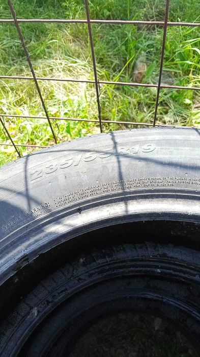 Продам шины 235/55R19
