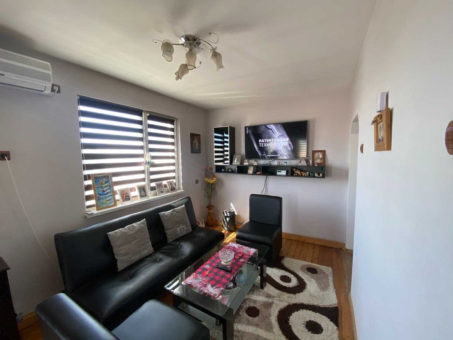 Продава се Етаж от къща в Карлово - 100 кв.м за 2200 €/кв.м - Снимка #1