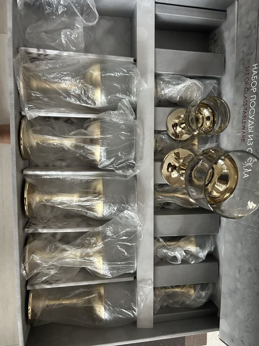 Набор фужеров и рюмок