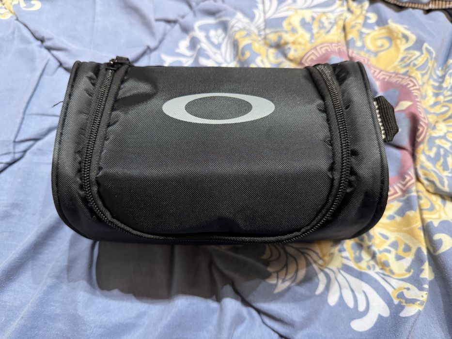 Горнолыжная маска Oakley Flight Deck , новая, с кейсом