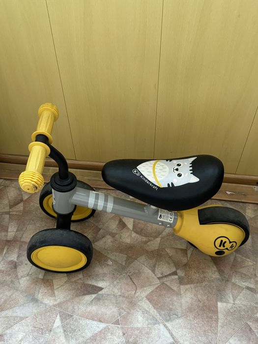 Продам беговел kinderkraft Minibi