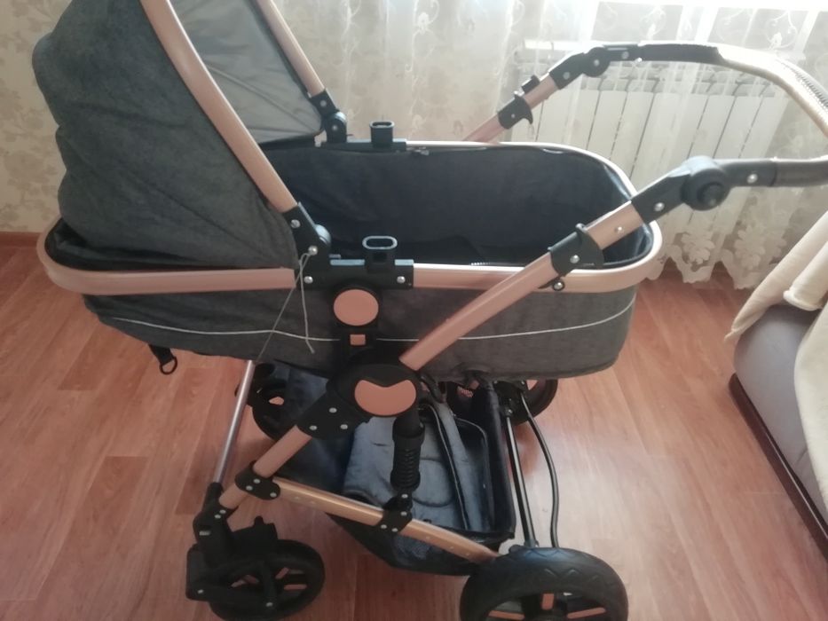 Продам коляску детскую срочно