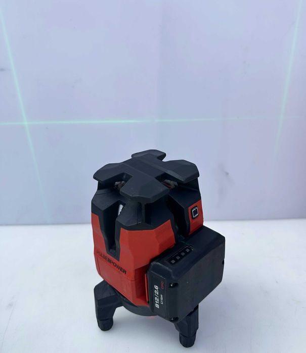 Hilti PM 40-MG - Мултилинеен лазер със зелен лъч