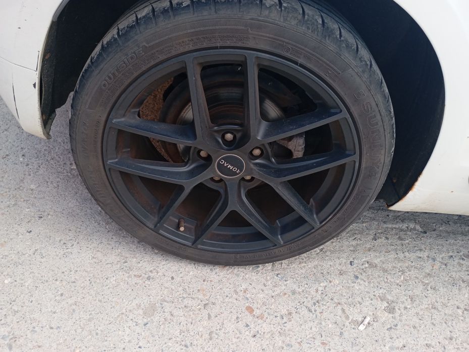 Фолксваген Широко 1.4 TSI 2010год