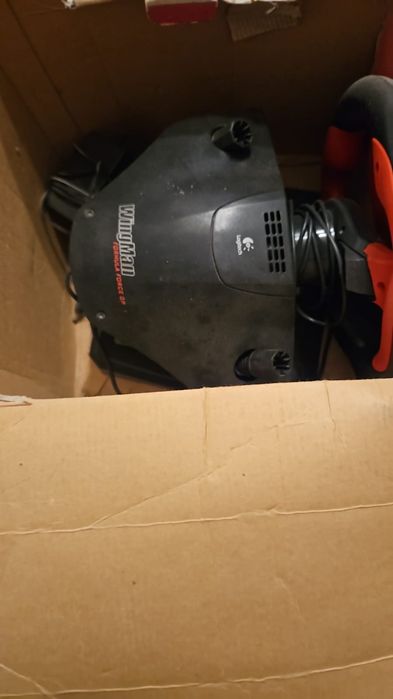 Vând volan Logitech