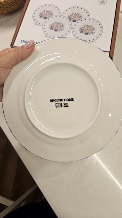 Порцеланови чинии English Home 4 бр.