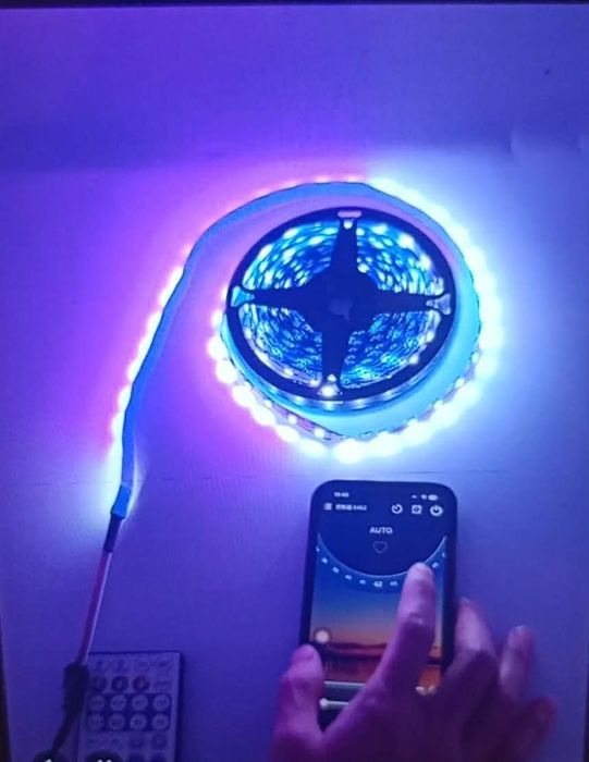 НОВА! Смарт RGBIC LED Лента 5м – Управление от Смартфон + Муз