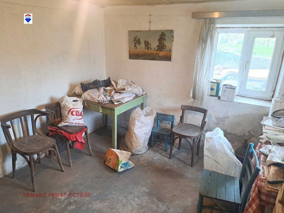 Селска къща за продажба в с. Пиргово