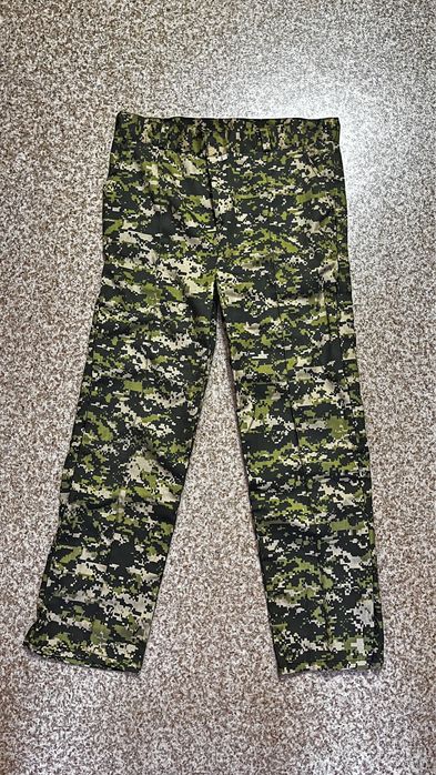 Военная форма с готовыми нашивками, берцы