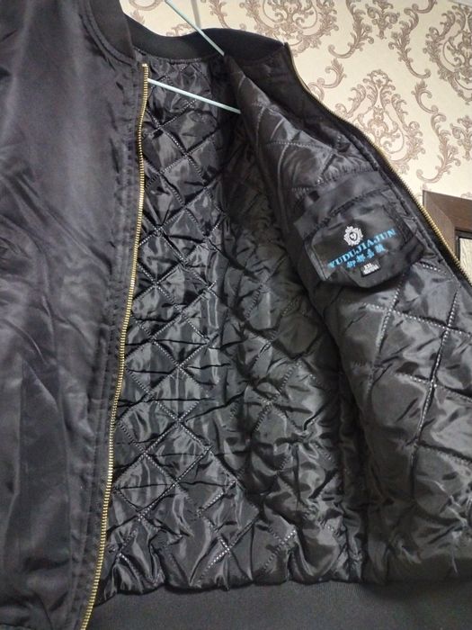 Мужской жикет сотилади.