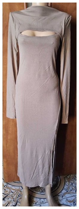 Платье новое красивое продам