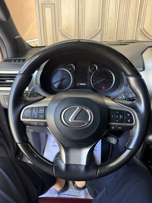 Лексус GX-460 қора 2019 йил