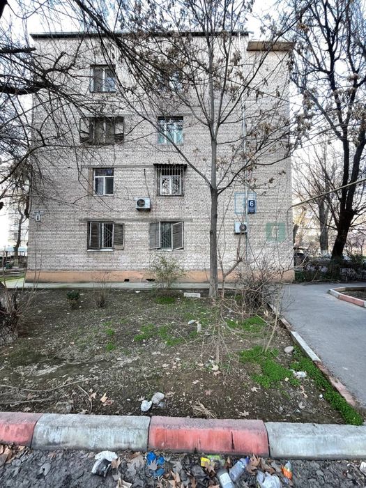 Продается 3 комнатная квартира Ц-13  1,5 линии от дороги