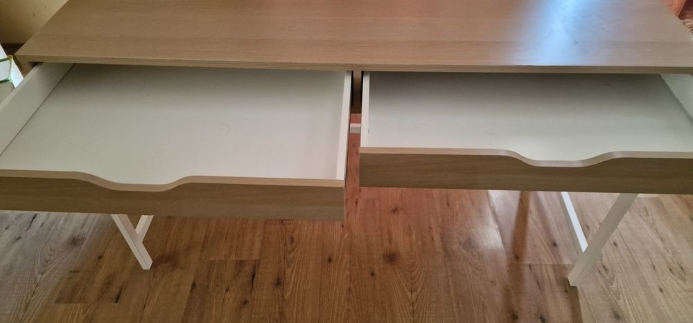 Бюро  IKEA  ALEX