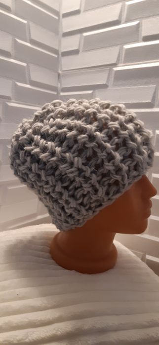 Ръчно изплетени шапки