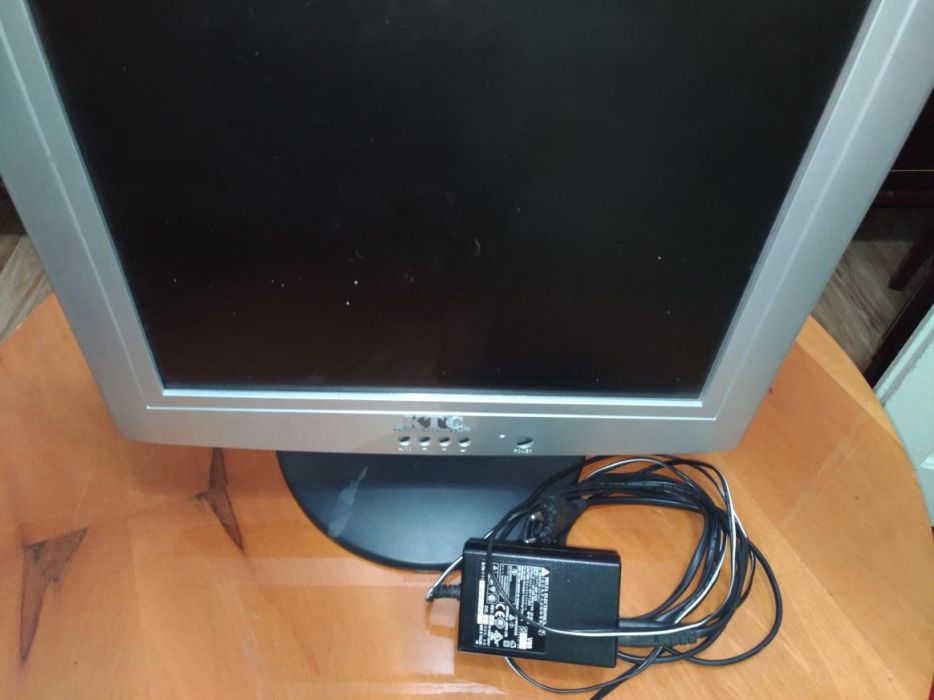 Monitor lcd KTC 15 inch