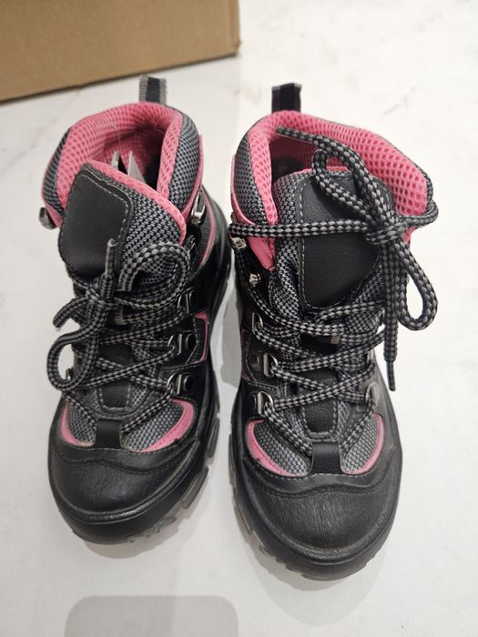 Нови детски непромокаеми зимни ботуши