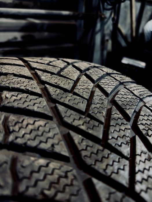 Зимни гуми Bridgestone Blizzak 285/45 R20.
