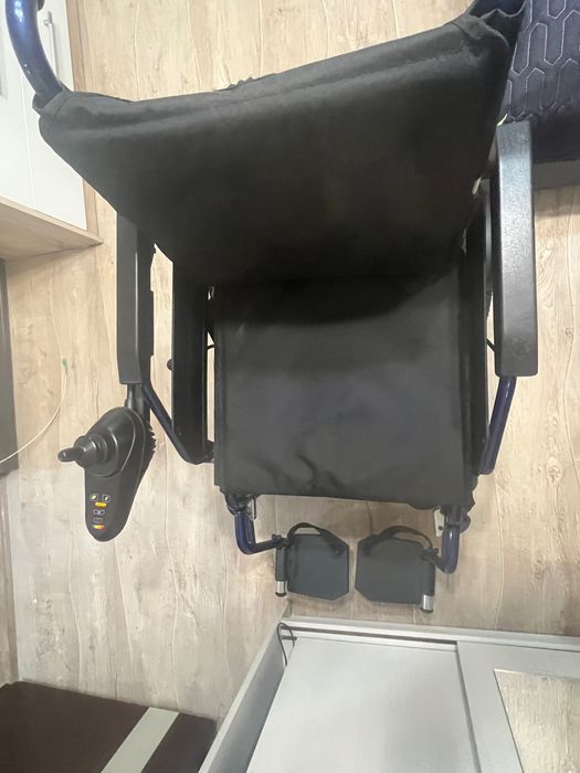 инвалидную коляску с электроприводом