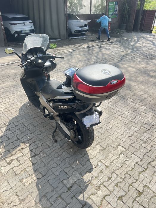 Vand Yamaha T-max  500 2004 se poate conduce A2 (nu Honda nu Burgman)