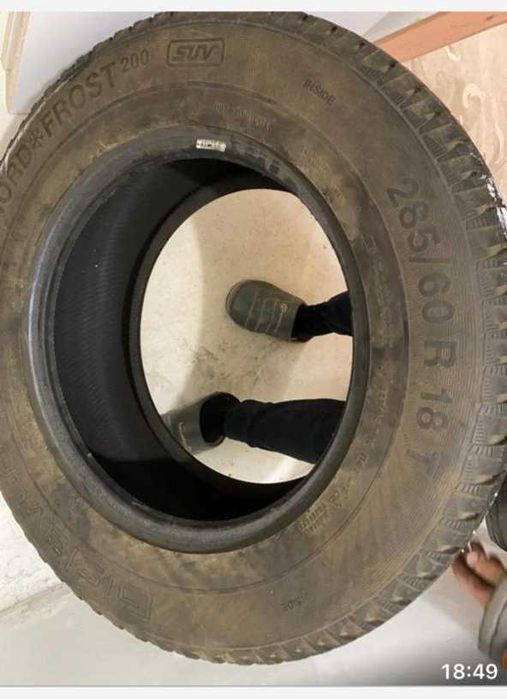 Продам зимние шины 285/60R18
