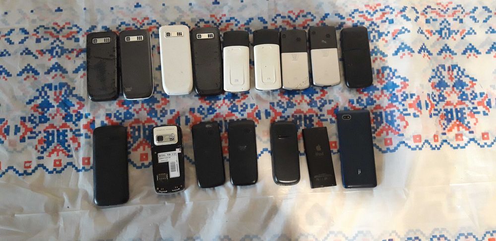 Продам сотовые телефоны.