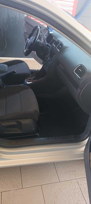 VOLKSWAGEN Golf 2011 — imagine 11