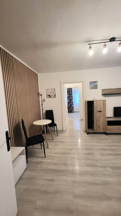 2 camere piața Astra, Renovat