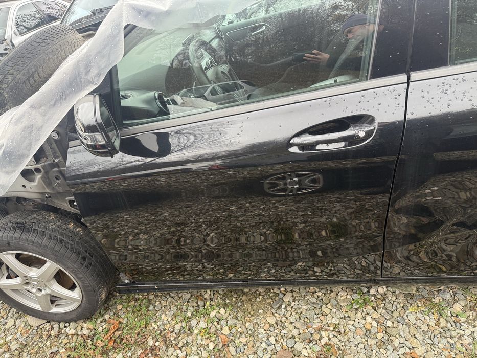 Usa fata spate oglinda prag aripa spate far Mercedes w246 B180 2013