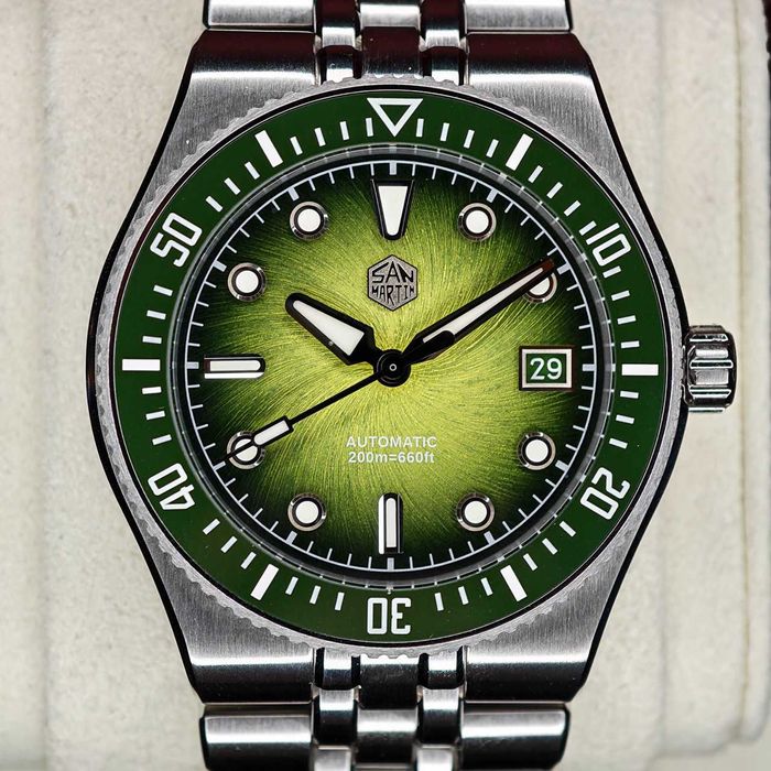 San Martin SN0148-GB Integrated Bracelet Green Dial