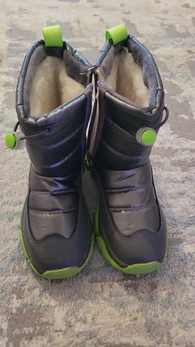 Срочно продам детски обувь