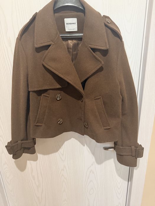 Тренч bershka .,