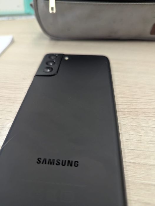 Samsung  galaxy s21 +