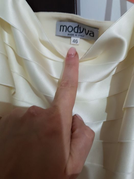 Rochie eleganta crem m.46