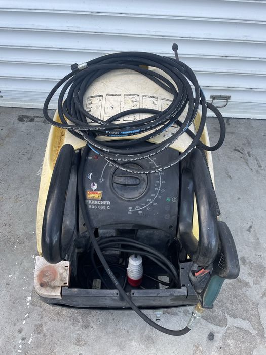 Пароструйка Karcher HDS 698c