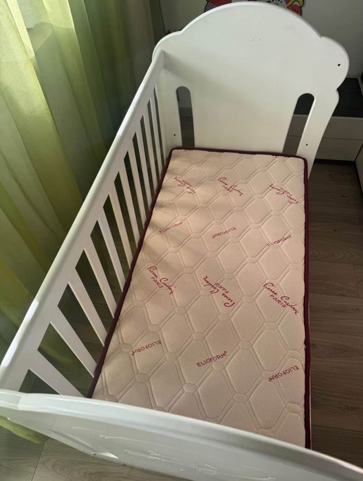 Детско легло, матрак и повивалник