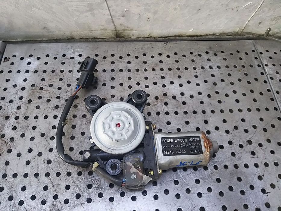 Motoras macara stanga spate hyundai santa fe 1 sm 9881026200