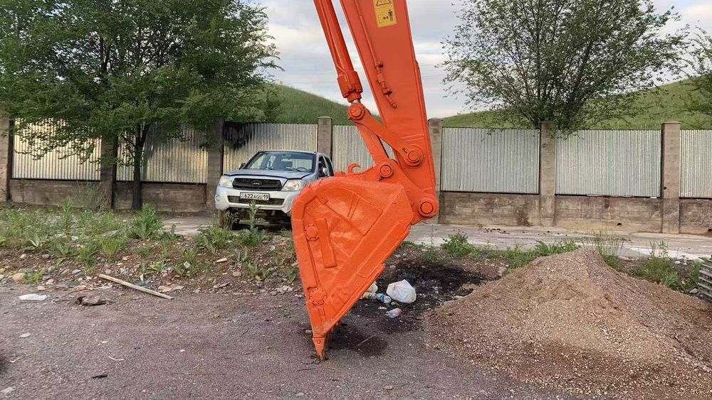 2019 Hitachi ZX230
