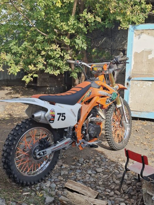 Продам эндуро 250 кубов