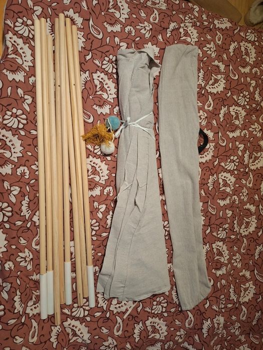 Cort Tepee nou, montat doar pentru poze