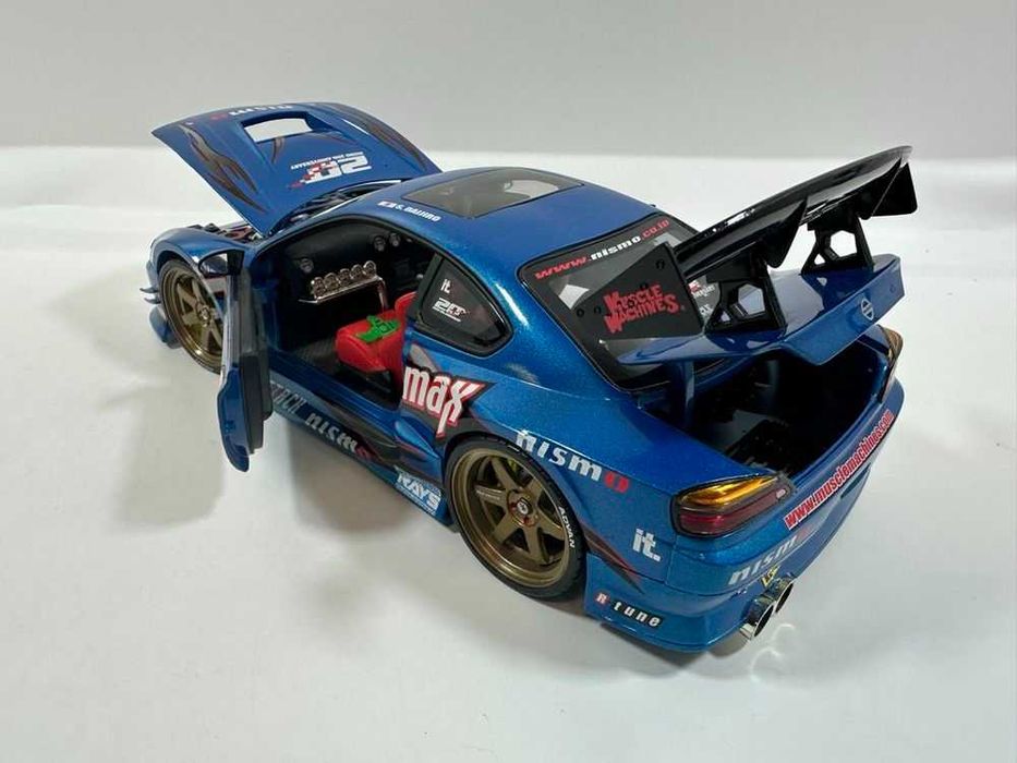 1:18 Nissan Silvia S15 import tuner.
