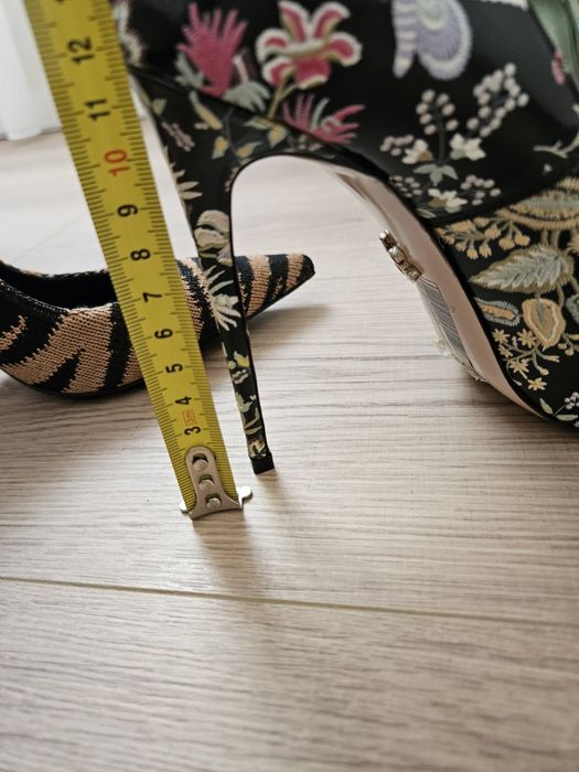 Pantofi Le silla noi