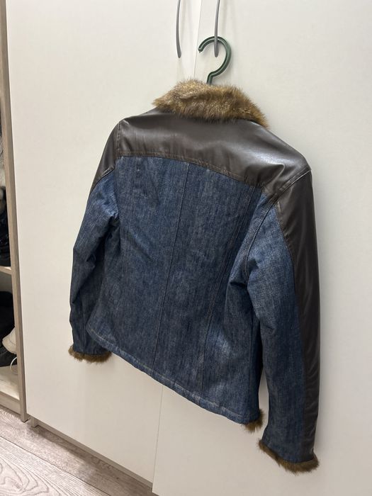 2 куртки за 4 000 тенге