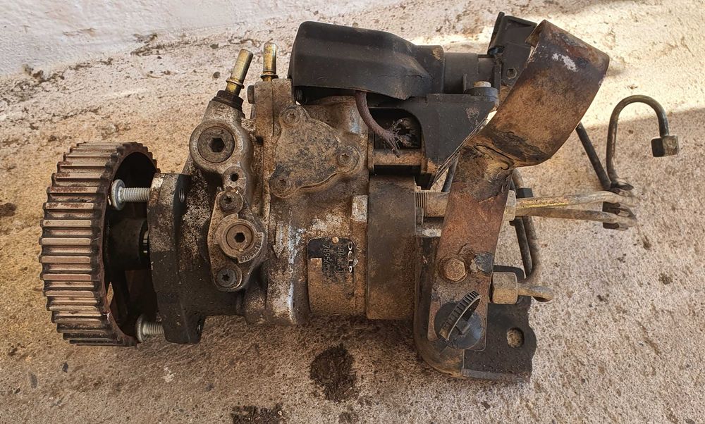 Piese dacia papuc cutie viteză  pompă injectie electronică ,calculator