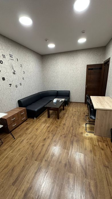 Продается офис(коммерция) в Яшнабадском районе. Лисунова