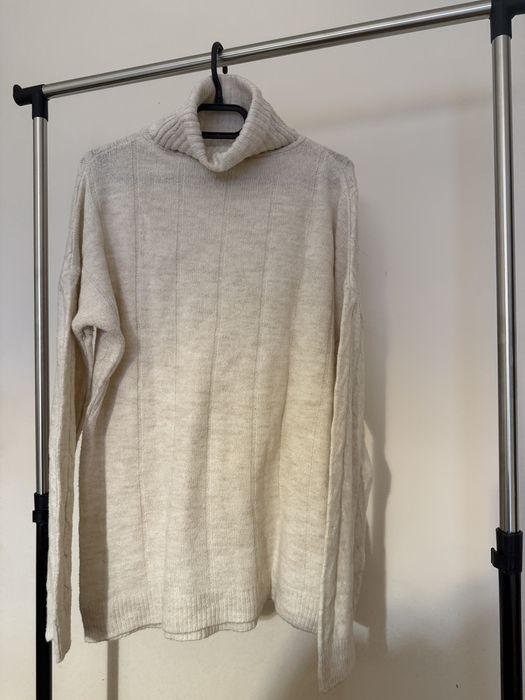 дамски пуловери в различни цветове